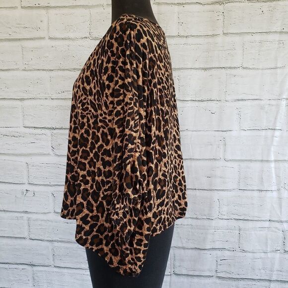 Lush cropped box cut oversized animal print shirt womens size small soft - Picture 4 of 10